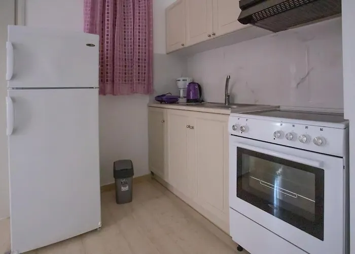 George 1 Apartament Retimno